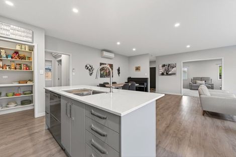 Photo of property in 3 Magnolia Lane, Kelvin Grove, Palmerston North, 4414