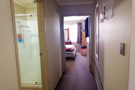 Photo of property in 102u1 Old Farm Road, Hamilton East, Hamilton, 3216