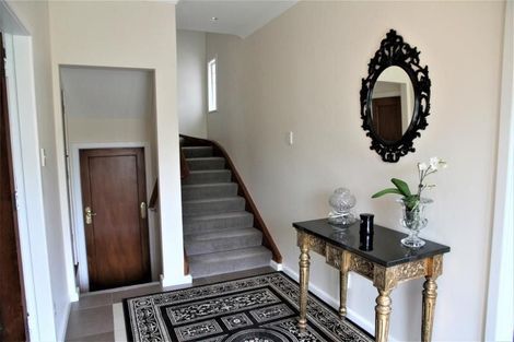 Photo of property in 9 Nicholson Road, Khandallah, Wellington, 6035