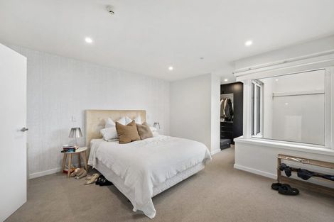 Photo of property in Rehutai Flats, 6/268 Oriental Parade, Oriental Bay, Wellington, 6011