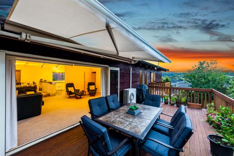 Photo of property in 7 Pokapu Street, Titirangi, Auckland, 0600