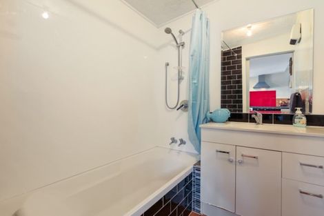 Photo of property in 16 Somerfield Street, Somerfield, Christchurch, 8024