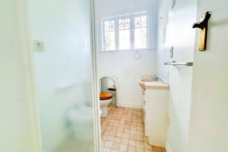 Photo of property in 33 Churchill Road, Cockle Bay, Auckland, 2014