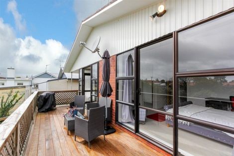 Photo of property in 25 Rimu Street, Inglewood, 4330
