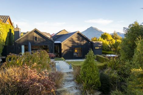 Photo of property in 3 Mckellar Drive, Jacks Point, Queenstown, 9371