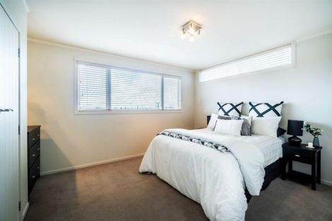 Photo of property in 8 Catrina Avenue, Birkenhead, Auckland, 0626