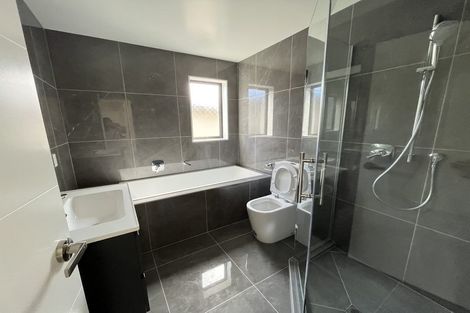 Photo of property in 1/24 Pigeon Mountain Road, Half Moon Bay, Auckland, 2012