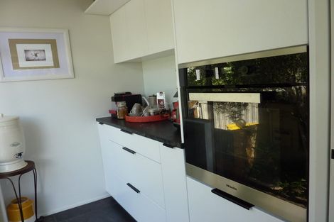 Photo of property in 5a Craig Road, Milford, Auckland, 0620