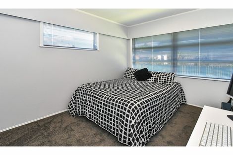 Photo of property in 2 Chestnut Road, Papatoetoe, Auckland, 2025