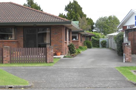 Photo of property in 2/24 Fourth Avenue, Tauranga, 3110