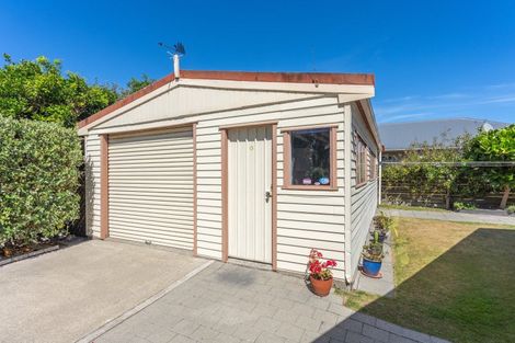 Photo of property in 91 Atkinson Avenue, Otaki Beach, Otaki, 5512