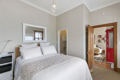 Photo of property in 285 Karaka Bay Road, Karaka Bays, Wellington, 6022