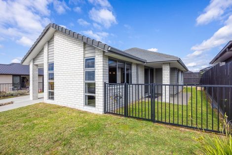 Photo of property in 8 Whakatipu Street, Temple View, Hamilton, 3218
