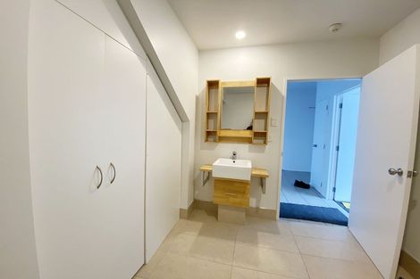 Photo of property in 1/63 Kestev Drive, Flat Bush, Auckland, 2016
