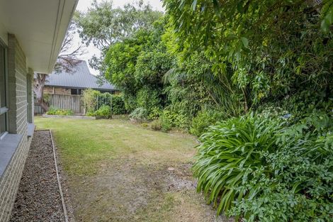Photo of property in 22 Karu Crescent, Waikanae, 5036