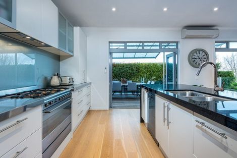 Photo of property in 131a Kowhai Road, Mairangi Bay, Auckland, 0630