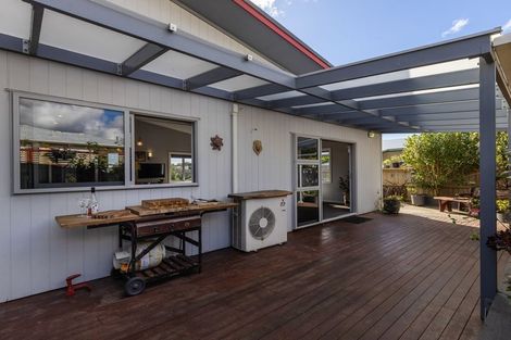 Photo of property in 6a Queenwood Road, Levin, 5510