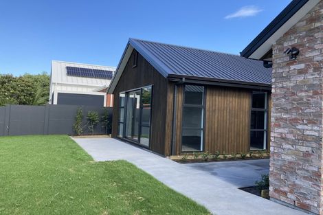 Photo of property in 6 Taylor Street, Cambridge, 3434