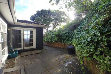 Photo of property in 170 The Esplanade, Island Bay, Wellington, 6023