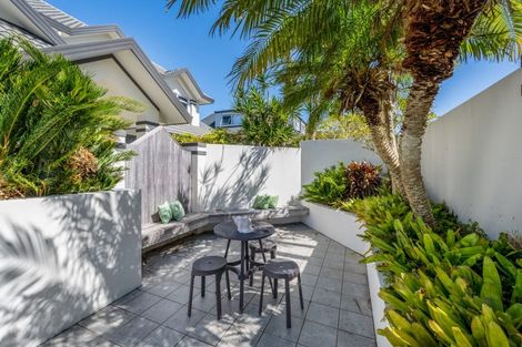 Photo of property in 1 Page Point, Mellons Bay, Auckland, 2014