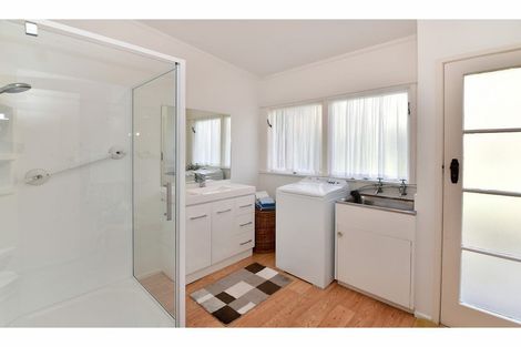 Photo of property in 10 Manuka Street, Orewa, 0931