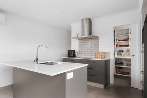 Photo of property in 20 Atutahi Lane, Papamoa, 3118