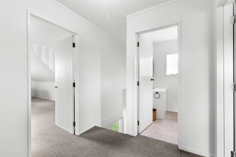 Photo of property in 34 Roberts Line, Kelvin Grove, Palmerston North, 4414