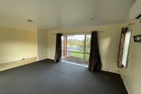 Photo of property in 43 Sandwick Drive, Weymouth, Auckland, 2103