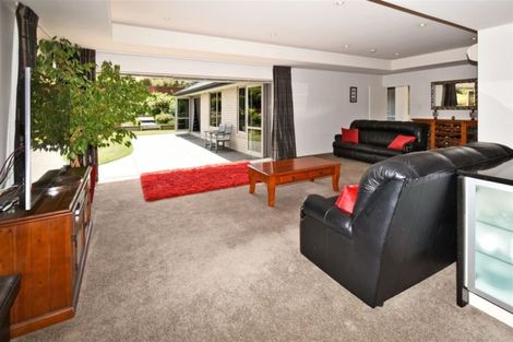 Photo of property in 21 Strathcarron Place, Broomfield, Christchurch, 8042