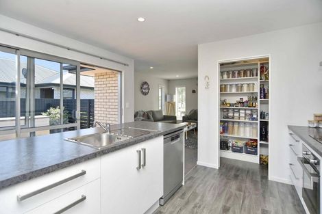 Photo of property in 6 Fearne Drive, Woodend, 7610