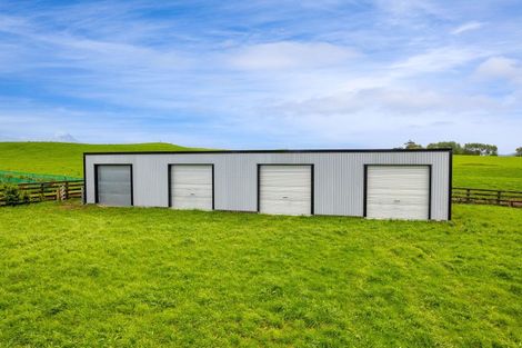 Photo of property in 312 Corbett Road, Paraite, New Plymouth, 4373