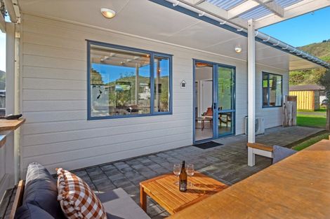 Photo of property in 13 Ratau Street, Mahia, 4198