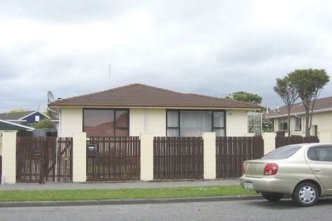 Photo of property in 25 Ingrid Street, Parklands, Christchurch, 8083