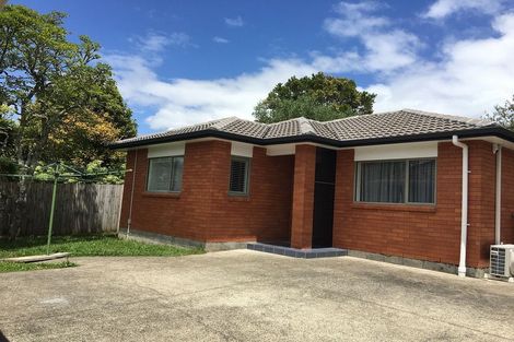 Photo of property in 22 Lynden Avenue, Hillcrest, Auckland, 0627