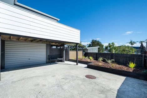 Photo of property in 2/25 Clearview Heights, Ranui, Auckland, 0612