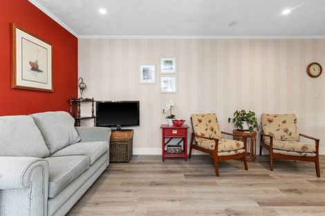 Photo of property in 18a Otatara Road, Taradale, Napier, 4112