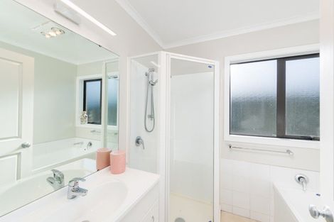 Photo of property in 12a Terminus Street, Silverstream, Upper Hutt, 5019