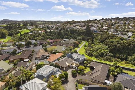Photo of property in 1/20 Solana Court, Botany Downs, Auckland, 2010