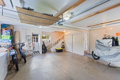 Photo of property in 5 Tamati Place, Merrilands, New Plymouth, 4312