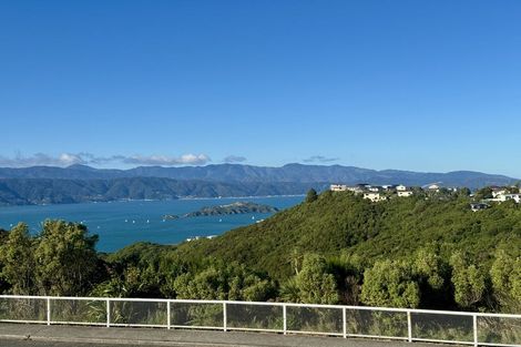 Photo of property in 7b Ladbrooke Drive, Newlands, Wellington, 6037