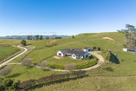 Photo of property in 14 Centre Road, Matamau, Dannevirke, 4977