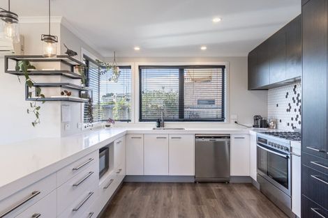 Photo of property in 25 Rifleman Lane, Paraparaumu Beach, Paraparaumu, 5032