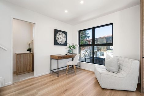 Photo of property in 127a Te Atatu Road, Te Atatu South, Auckland, 0610
