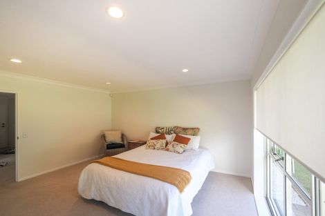 Photo of property in 17 Crown Hill, Paraparaumu, 5032