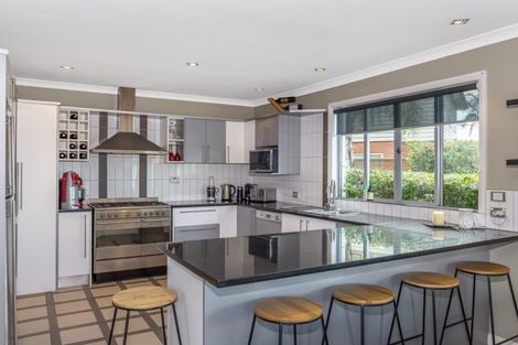 Photo of property in 168 Kittiwake Drive, Schnapper Rock, Auckland, 0632