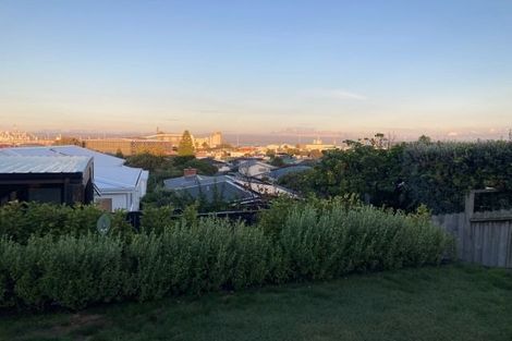 Photo of property in 110b Oceanview Road, Mount Maunganui, 3116