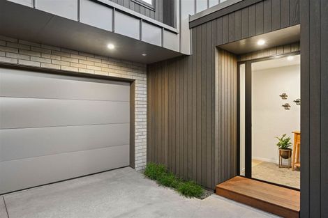 Photo of property in 23u2 Strowan Avenue, Fairfield, Hamilton, 3214