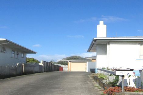 Photo of property in 12a Somerset Crescent, Highbury, Palmerston North, 4412