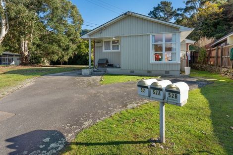 Photo of property in 52 Pinehaven Road, Pinehaven, Upper Hutt, 5019