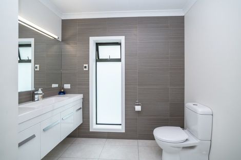 Photo of property in 2/53 Jellicoe Street, Greytown, 5712